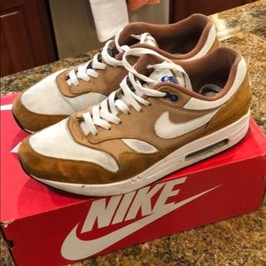 Nike Air Max 1 curry . Men’s size 12